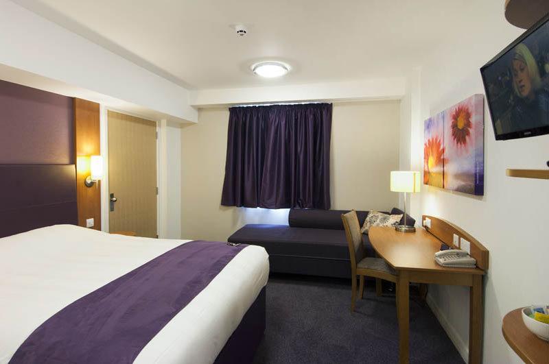 Premier Inn Фром Екстер'єр фото